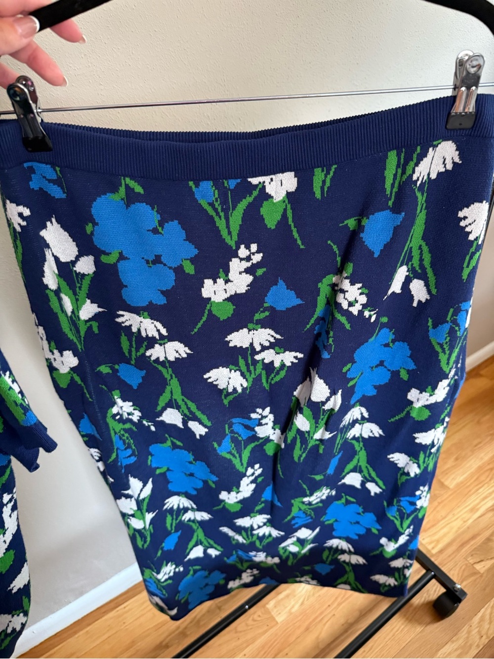 kate spade for Target Navy Blue Floral Two-Piece women’s sweater and skirt Set - Picture 4 of 7